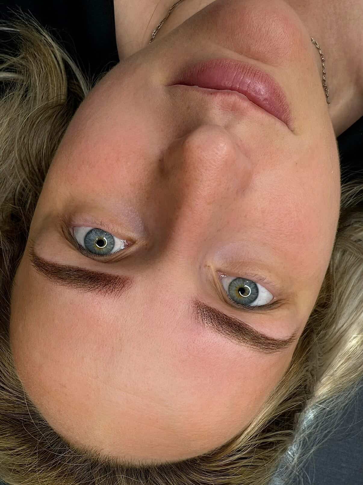 Microblading obočí